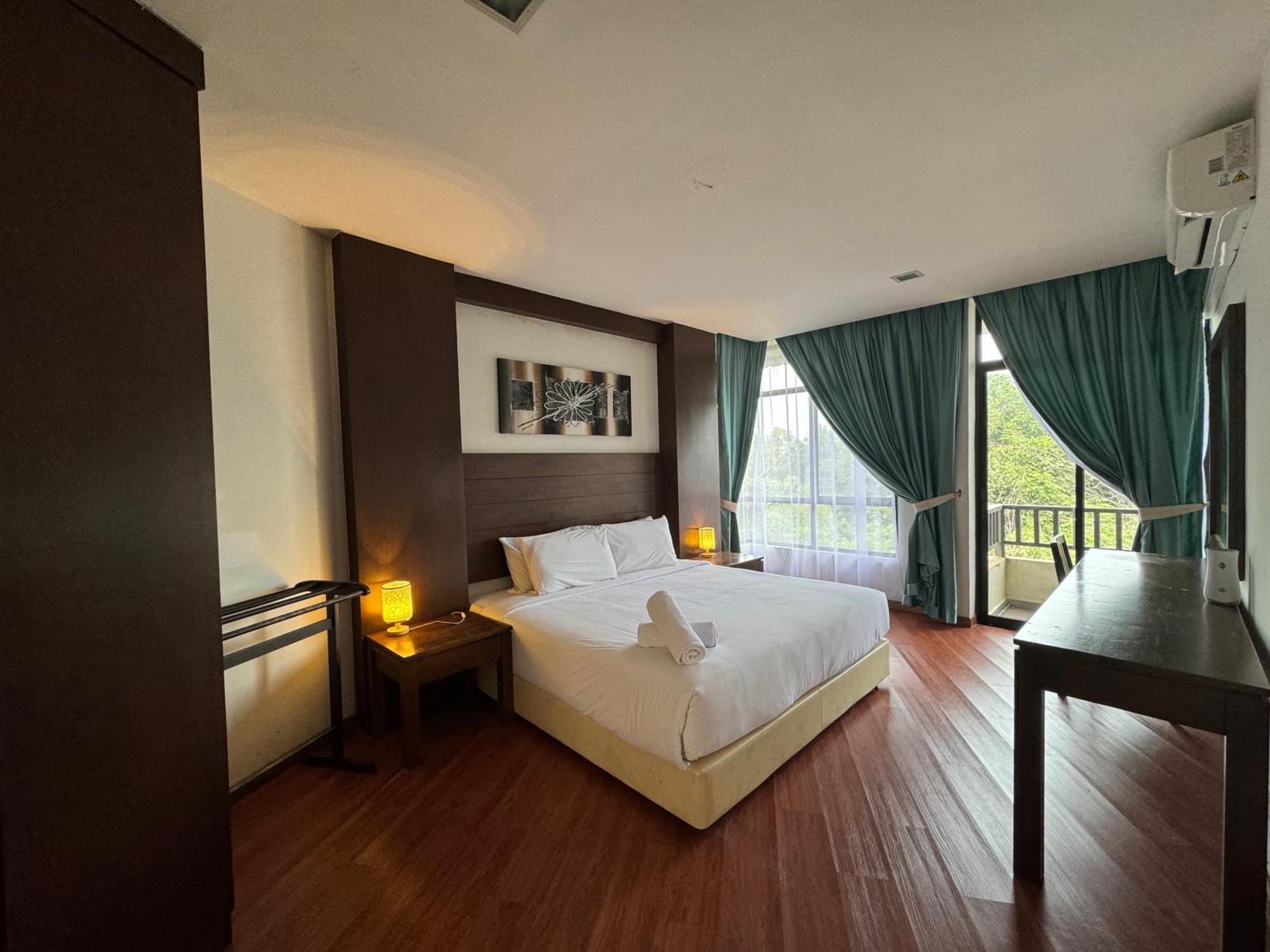 Studio At Samsuria Beach Resort Kampung Sungai Ular Eksteriør billede