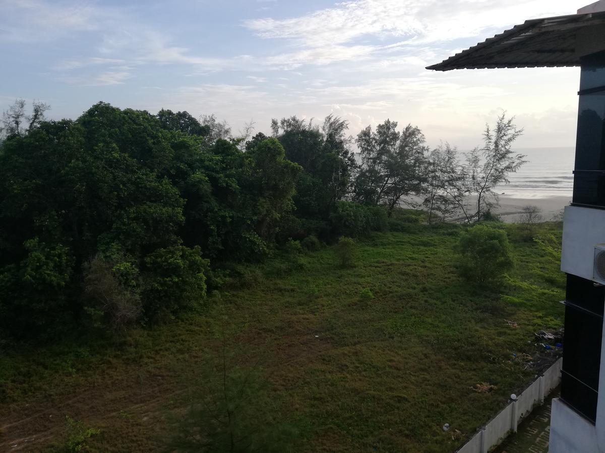 Studio At Samsuria Beach Resort Kampung Sungai Ular Eksteriør billede